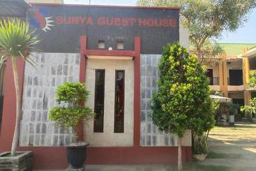 פנסיון Surya Guest House