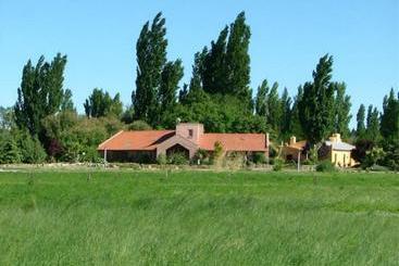 فندق صغير Posada Los Mimbres