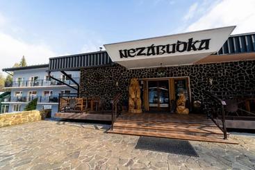 هتل Nezábudka