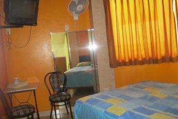 پانسیون Hostal Hostello   Lima Airport