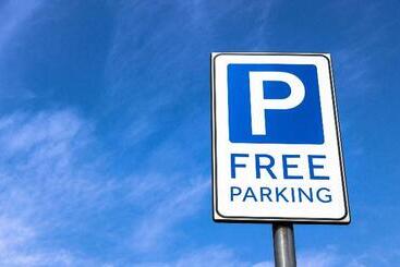 فندق Charles Wesley Motor Lodge