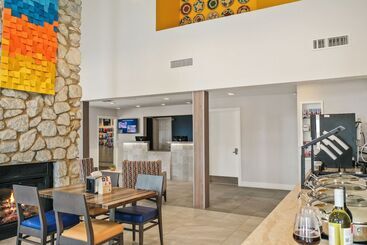 هتل Chase Suite El Paso