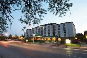 فندق Courtyard By Marriott Bloomington