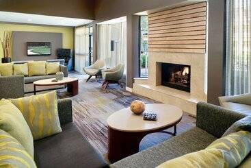 هتل Courtyard By Marriott Macon