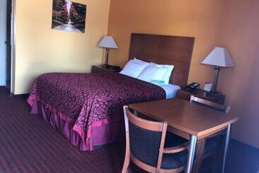 酒店 Days Inn By Wyndham Franklin