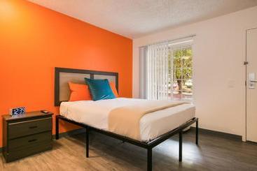 Отель Siegel Select Bossier City