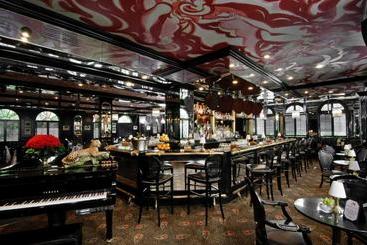 هتل The Chesterfield  Palm Beach