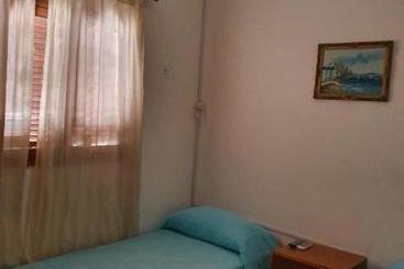پانسیون Hostal Los Sesto