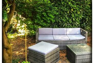 Bed and Breakfast L Annexe