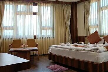 בית מלון כפרי Shambala Inn