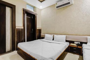 هتل Spot On 49970 Mahadev Guest House