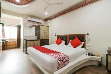 هتل Oyo 8867  Jaya Grand Saver