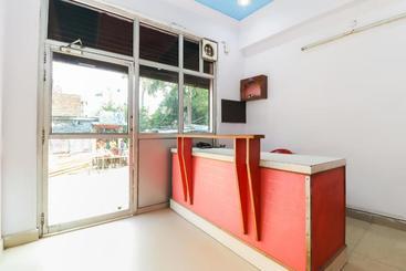 هتل Spot On 46219 Satkar Guest House