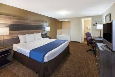 هتل Baymont By Wyndham Downtown Detroit