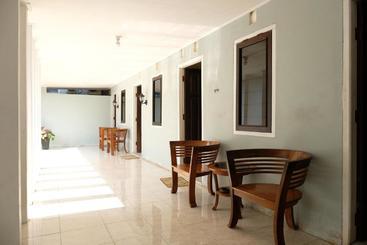 هتل Oyo 1151 Ww House