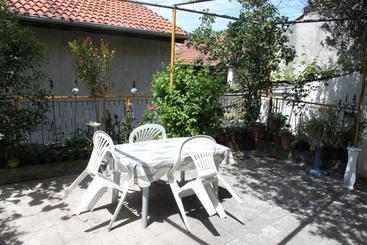 Hostel  Sema
