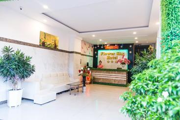 هتل Khách Sạn Flower Sky Nha Trang