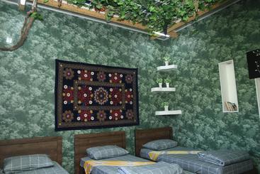 Yellow Hostel Dushanbe