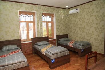 Yellow Hostel Dushanbe