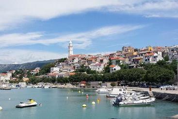 پانسیون Apartmani I Sobe Ivančić1