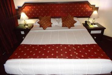هتل Manuelsons Malabar Palace