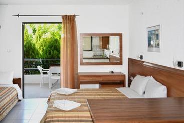 Kamares Apartments εε