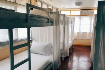 Nine Cafe  Hostel Travel