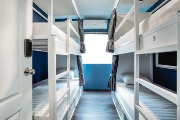 Sleepyhead Hostel