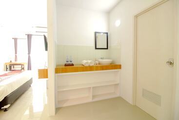 هاستل Oyo Flagship 1260 Sentraland Karawang