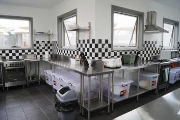 هاستل Rooftop Travellers Lodge