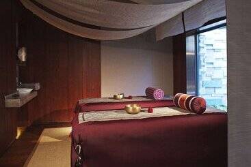 هتل The Lost Stone