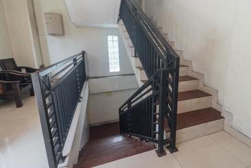 هتل Oyo 1872 Sakinah Grand Soabali