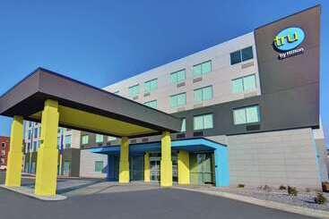هتل Tru By Hilton Springfield Downtown
