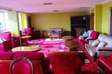 هتل Franklin  And Suites