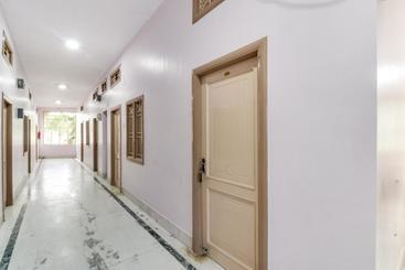 هتل Spot On 46554  Bhawani Palace