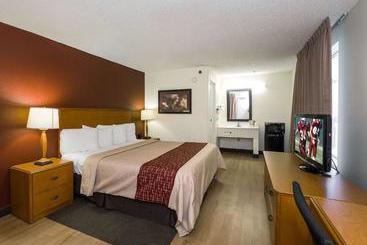 هتل Cedar Rapids Inn