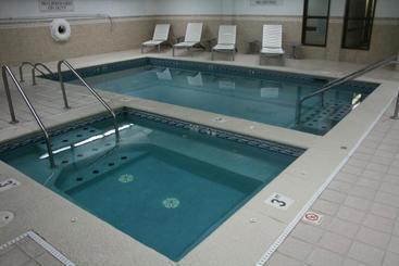 هتل Fairfield Inn & Suites By Marriott