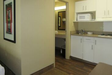 فندق Suburban Studios Winston Salem Near Hanes Mall