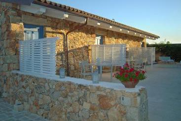 تختخواب و صبحانه Masseria La Tofala Benessere & Spa