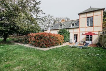 بيت ريفى Chateau De Lourdes Cancale   St Malo