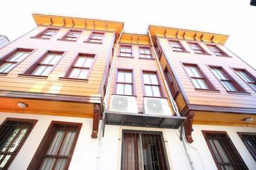 هتل Grand Konak