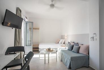 هتل Nautilus Apartments Suites