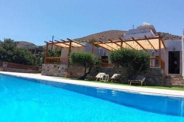 پانسیون Elounda Ocean View Suites