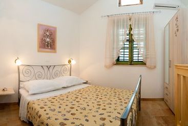Beach Resort Apartments Podspiline