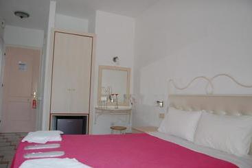 هتل Villa Marie