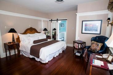 هتل Fairview Inn