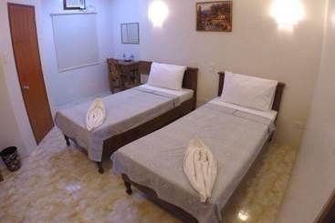 هتل Benjie S Place