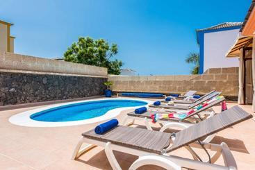 Villa Agustina