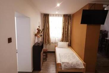 פנסיון Vila Elly