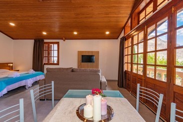 Casa De Vacaciones Con Piscina Compartida En Mogán Ii